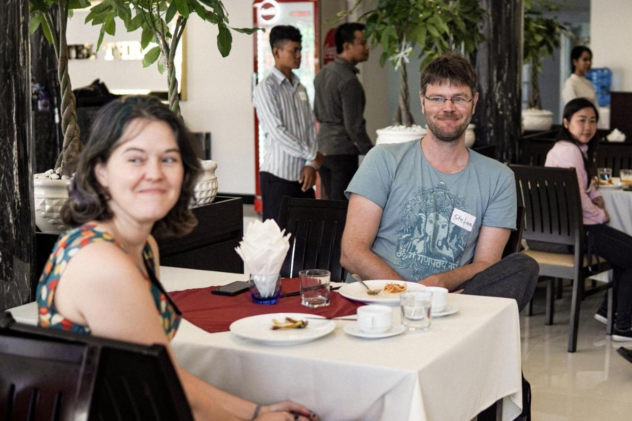 Apple Hotel Three - Near Pnh Airport Phnom Penh Luaran gambar